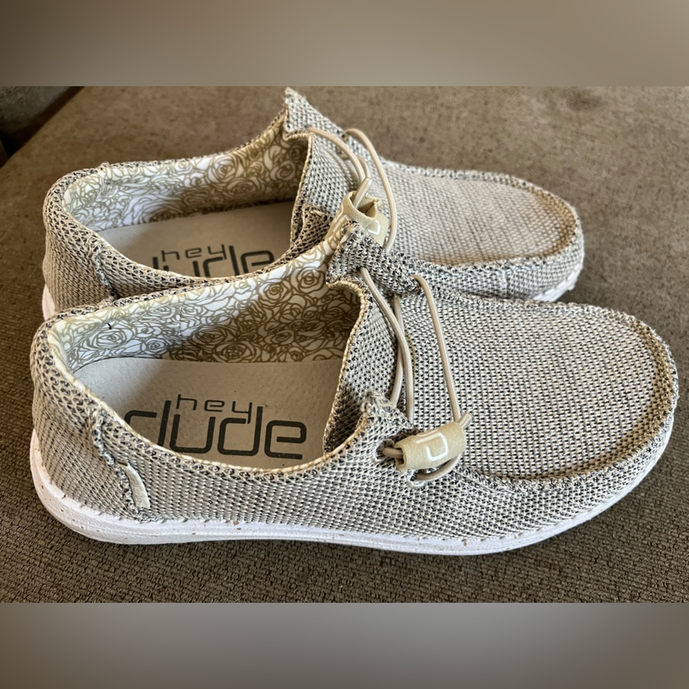 Hey Dude women’s Wendy Sox in Sand Beige - size 6